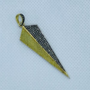 Paved Diamond Quadrangular Spike GD